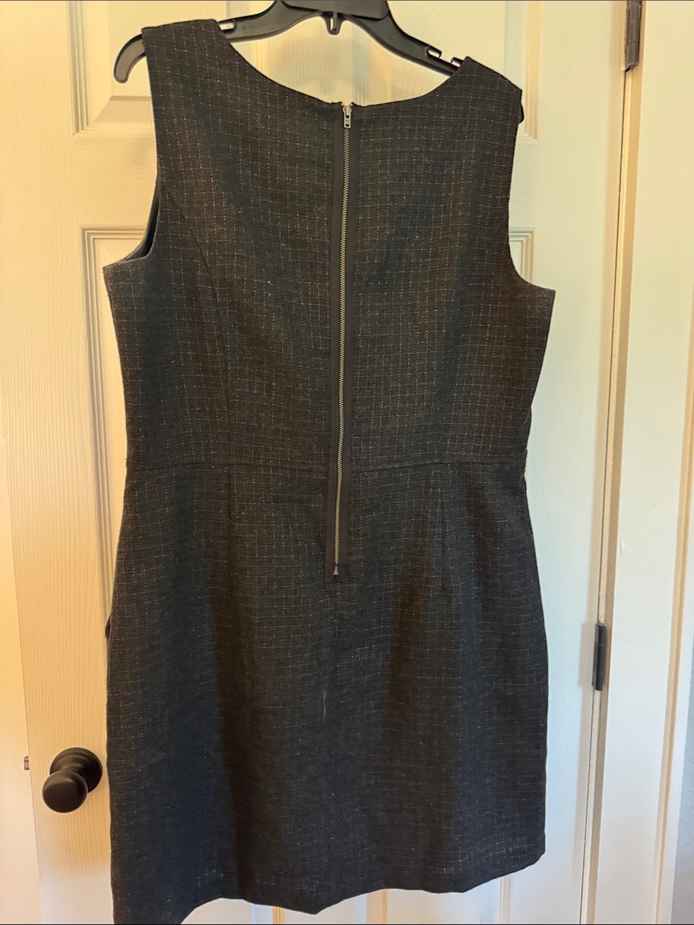 GAP Black Textured Woolblend Sleeveless Midi Sheath Dress with Pockets - Picture 5 of 8